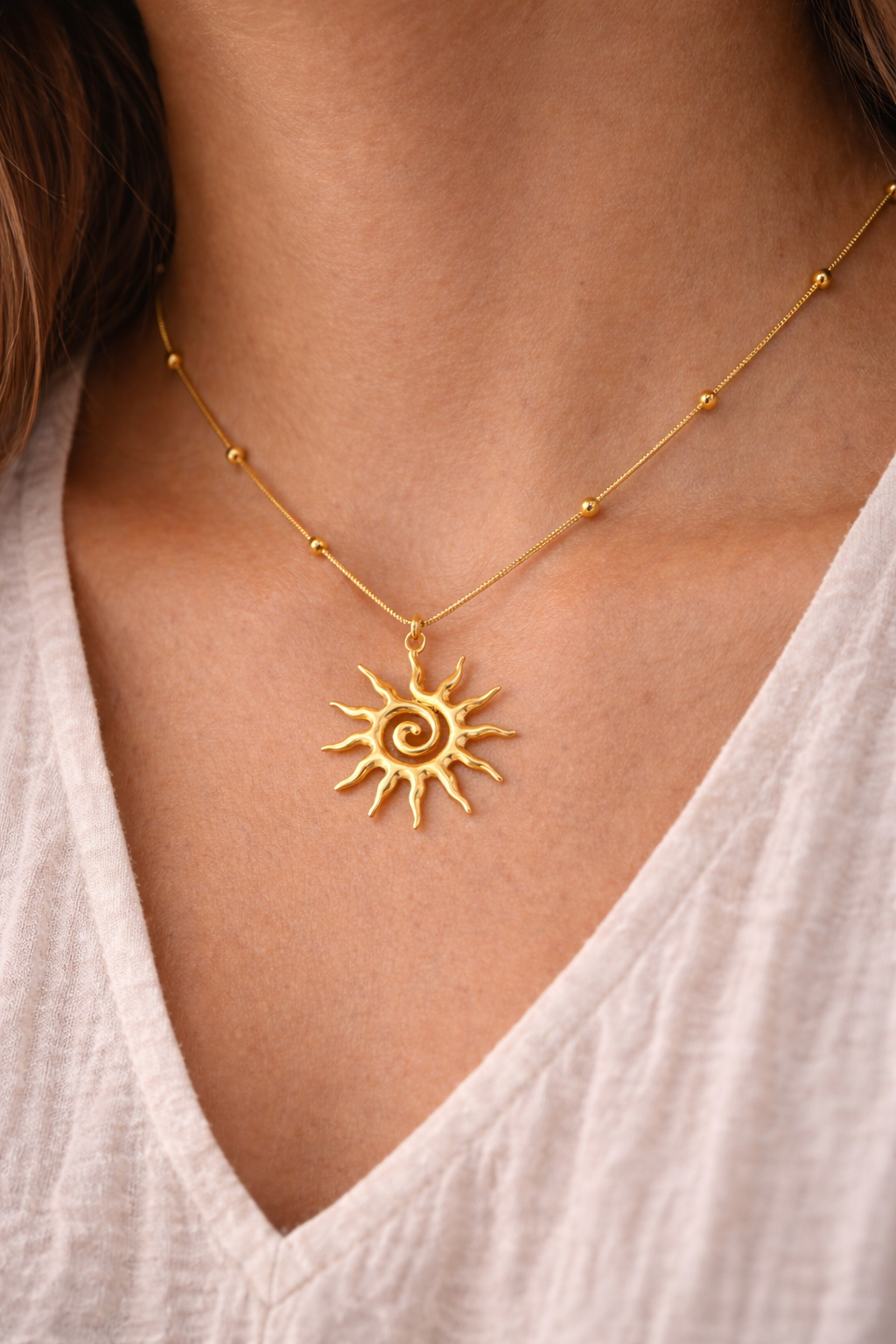 NAURA NECKLACE